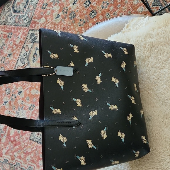 NWOT Coach Large Musical Penguin Leather Tote π§πΊπΆ - Picture 15 of 16